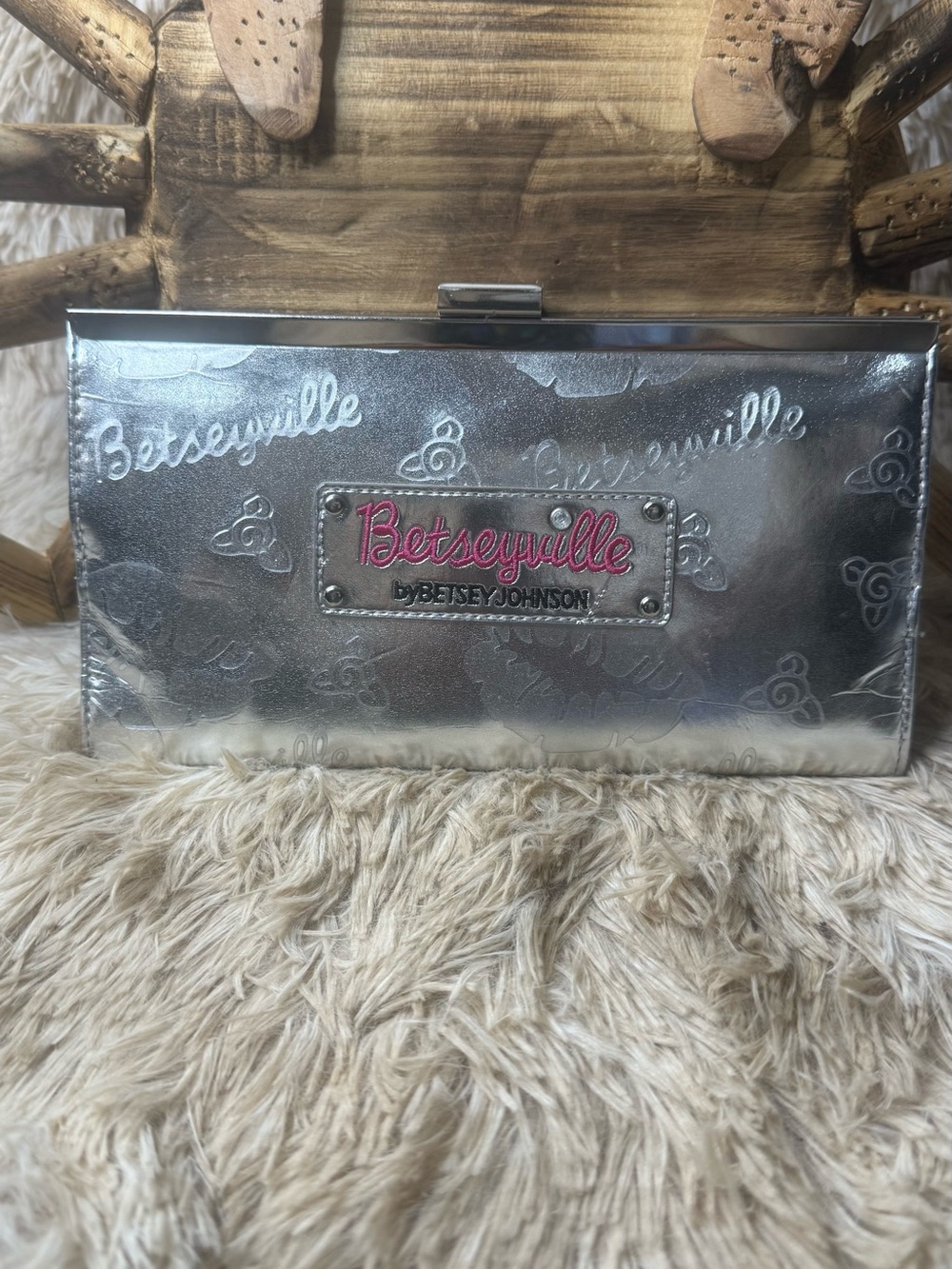 BETSEY JOHNSON BETSEYVILLE CLUTCH SILVER WALLET